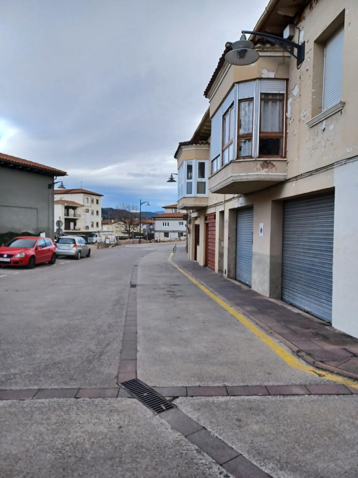 El tram vol ordenar l’aparcament i millorar l’accessibilitat dels vianants.