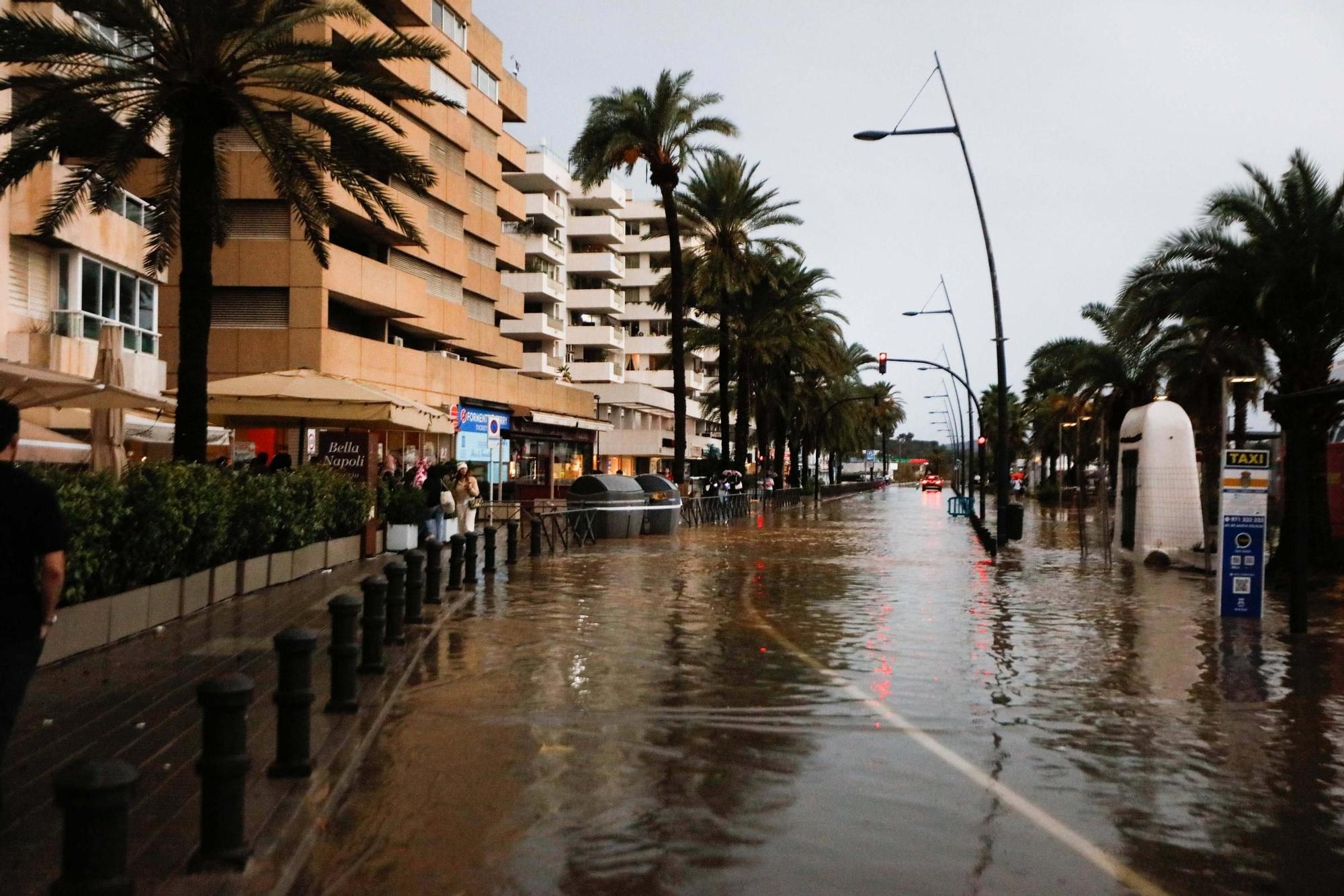 Las imágenes de la dana 'Alice' en la tarde del sábado en Ibiza