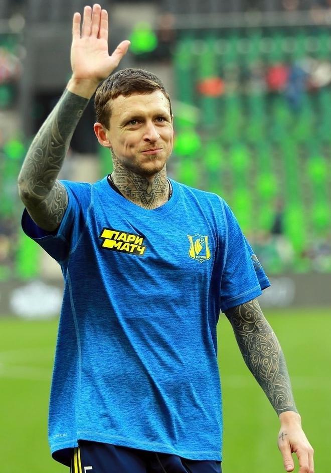 El futbolista Pavel Mamaev fue condenado en 2019 a año y medio de prisión por gamberrismo y agresión en dos peleas ocurridas en octubre de 2018.