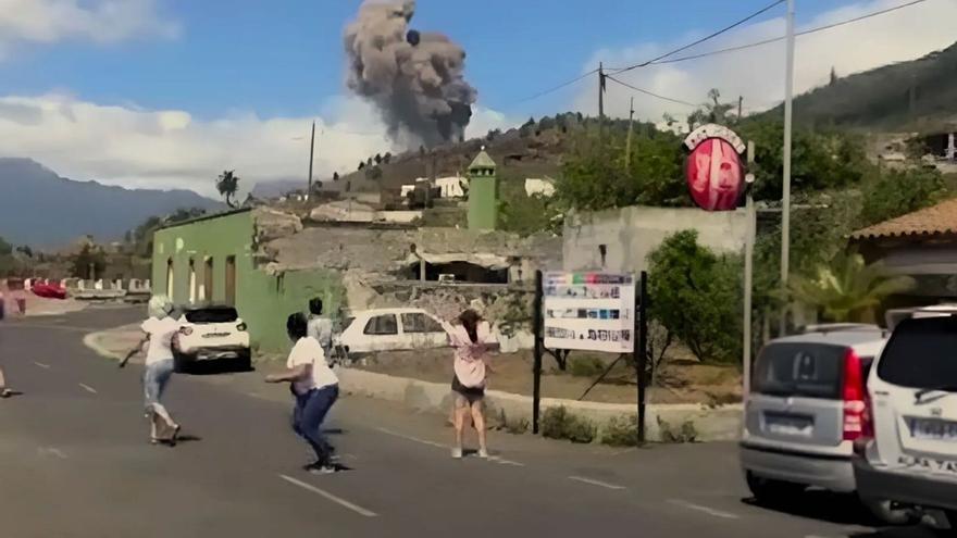 Imagen del inicio de la erupción.