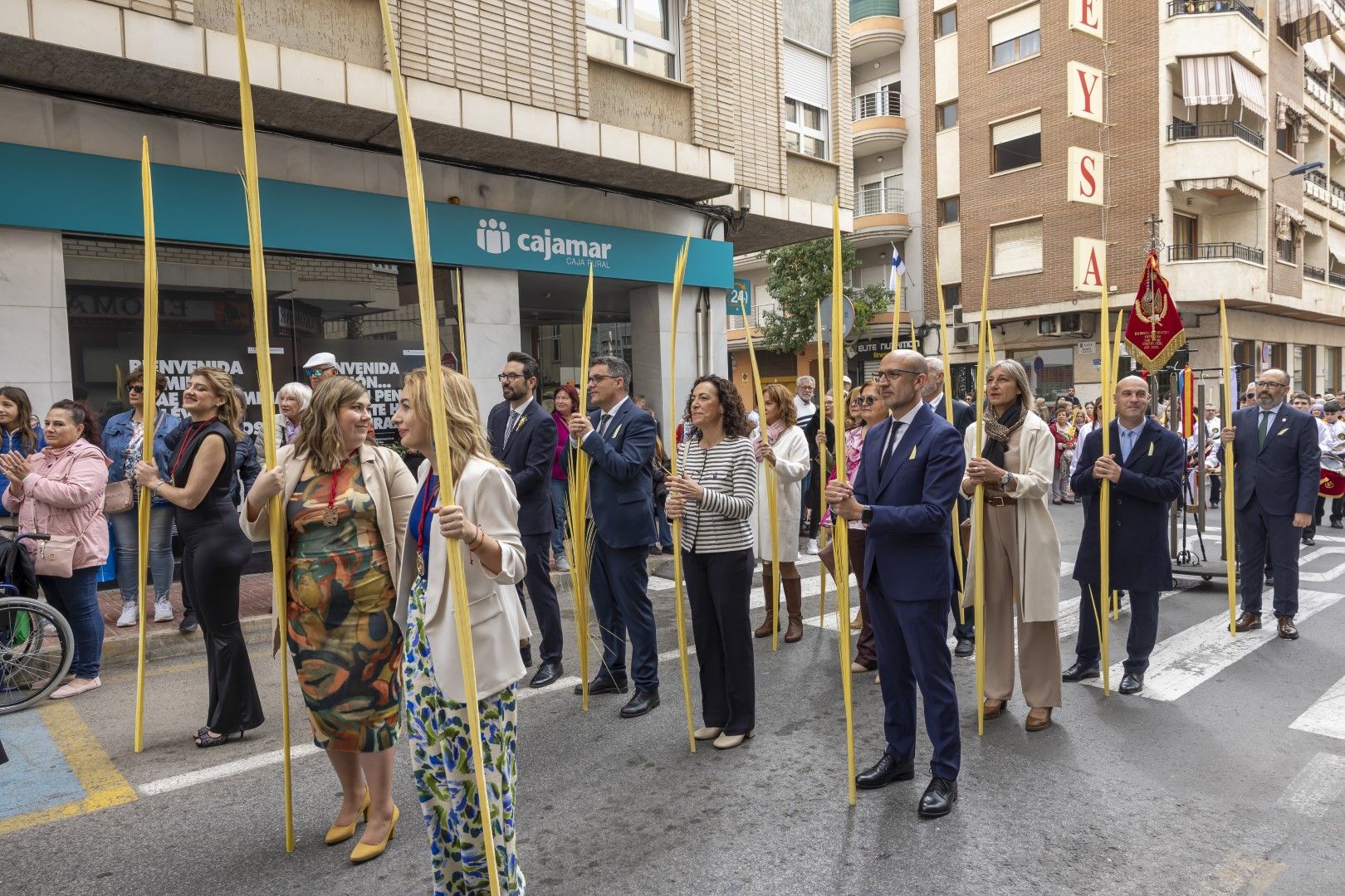 Bendición y procesión de Las Palmas en Torrevieja de Domingo de Ramos en la Semana Santa 2024