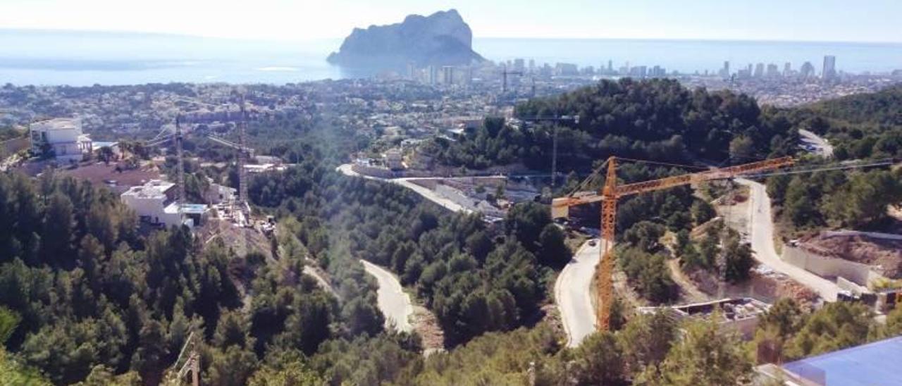 Grúas hasta el infinito en Benissa y Calp