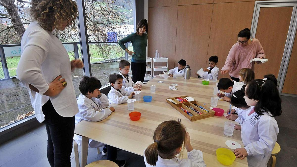 La Politécnica acogerá en noviembre una feria de ciencia para escolares -  La Nueva España