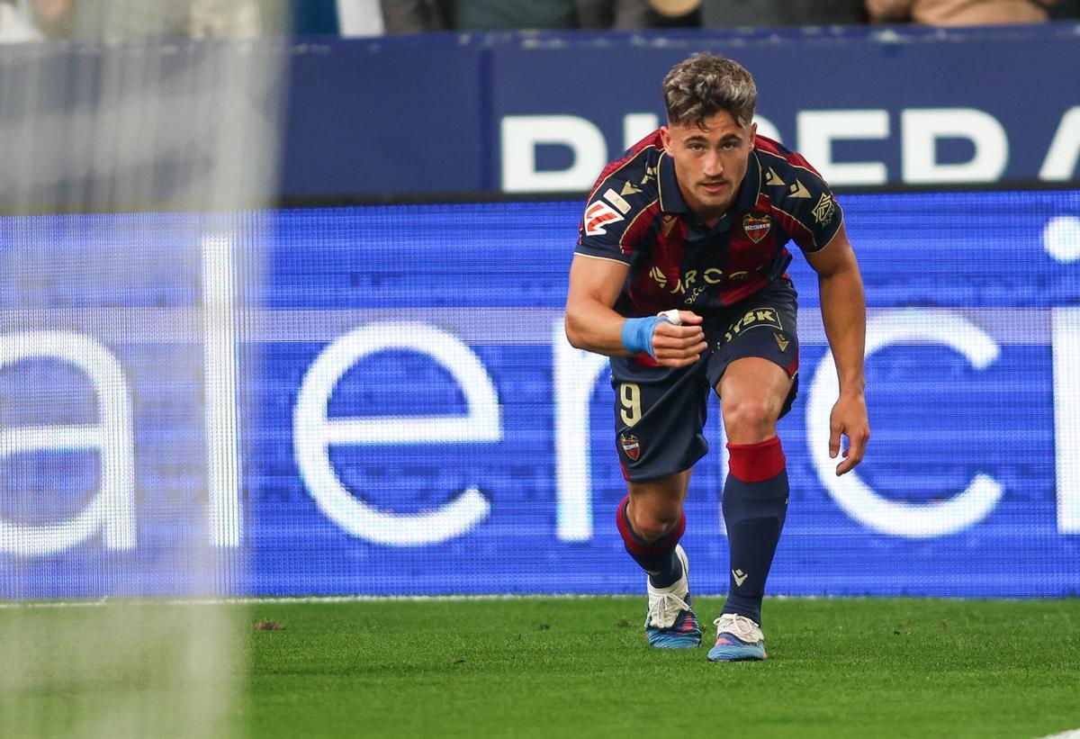 Todas las fotos del Levante - Sevilla en el Ciutat de València