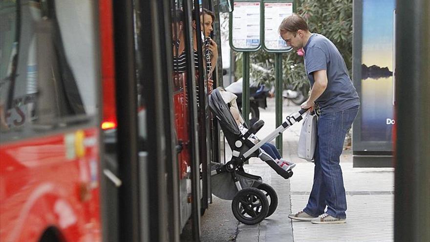 Los niños de hasta 8 años viajarán gratis en autobús &quot;a partir de enero&quot;