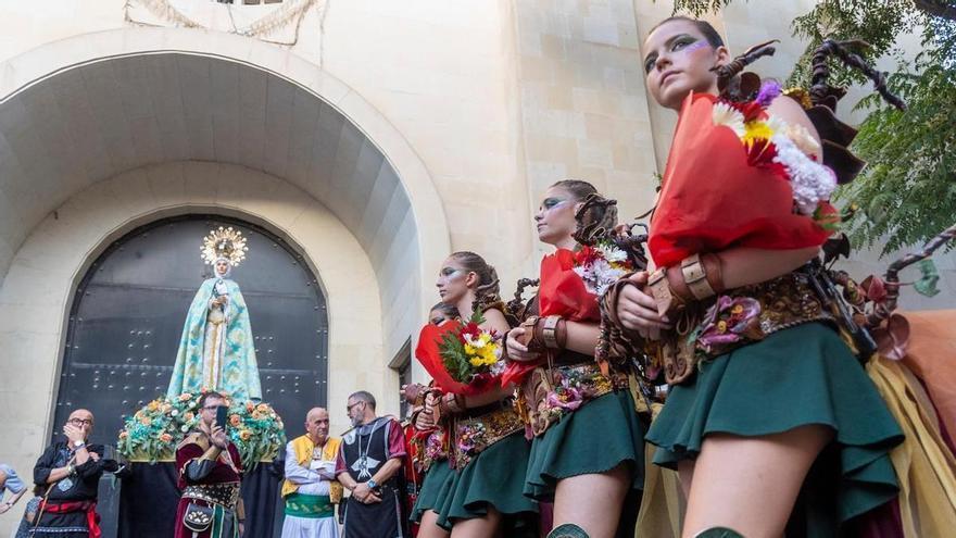 Así ha sido la ofrenda a la Patrona de Elche