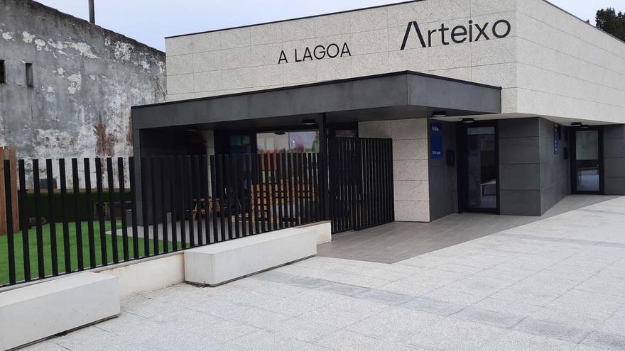 La Xunta exige focalizar la reforma del centro social de A Lagoa en el margen de la carretera