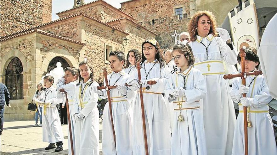 El Encuentro cierra la Semana Santa con una plaza Mayor llena de público