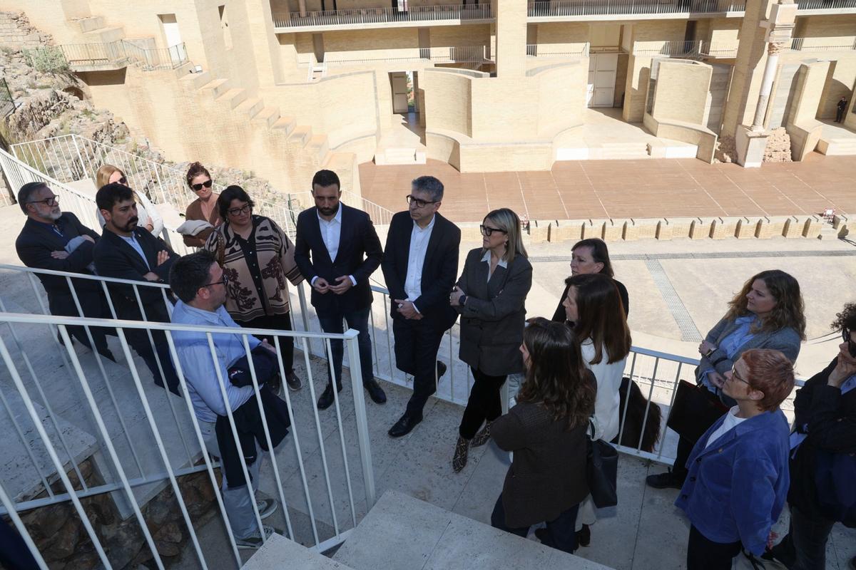 Un momento de la visita al Teatro Romano.
