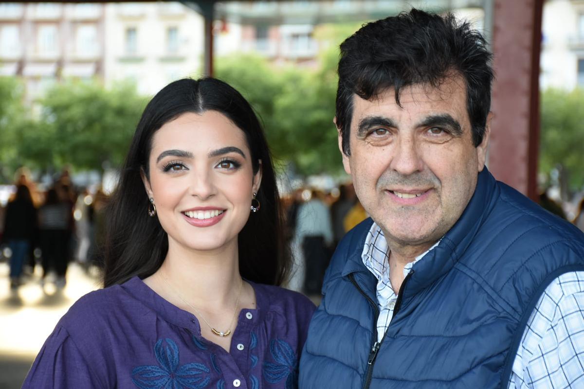 Con Lucía Latorre, la última fallera de la corte, el año pasado, de la que fue pareja de baile