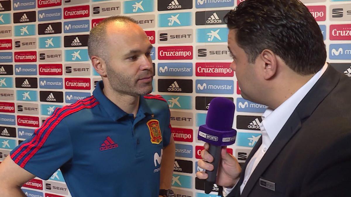 Iniesta atiende a Achraf Ben Ayada para Bein Sports