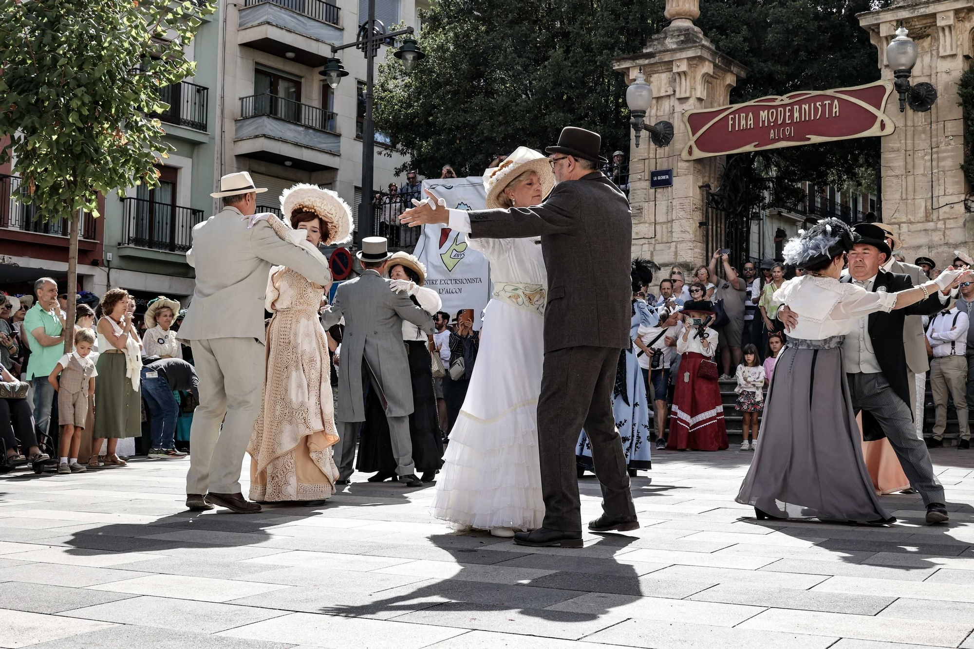 La Feria Modernista cierra su edición reafirmando a Alcoy como referente patrimonial