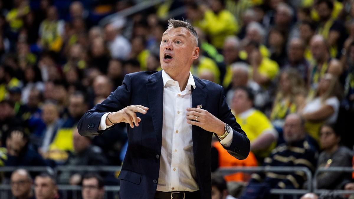 Sarunas Jasikevicius debutó como nuevo entrenador en Fenerbahçe