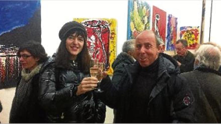 Joaquim Falcó en el brindis inaugural a la Galeria Cuteron de París, on exposa fins a final de gener