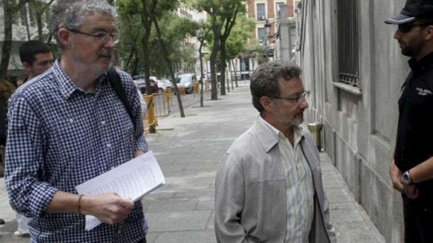 Dos sindicatos nacionalistas se querellan contra Aznar, Zapatero y Rajoy