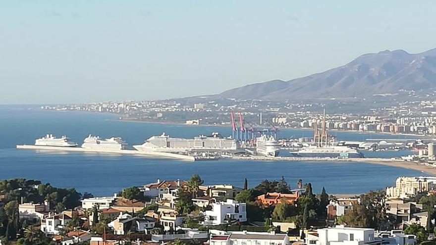 Cinco cruceros coinciden este miércoles en el Puerto de Málaga