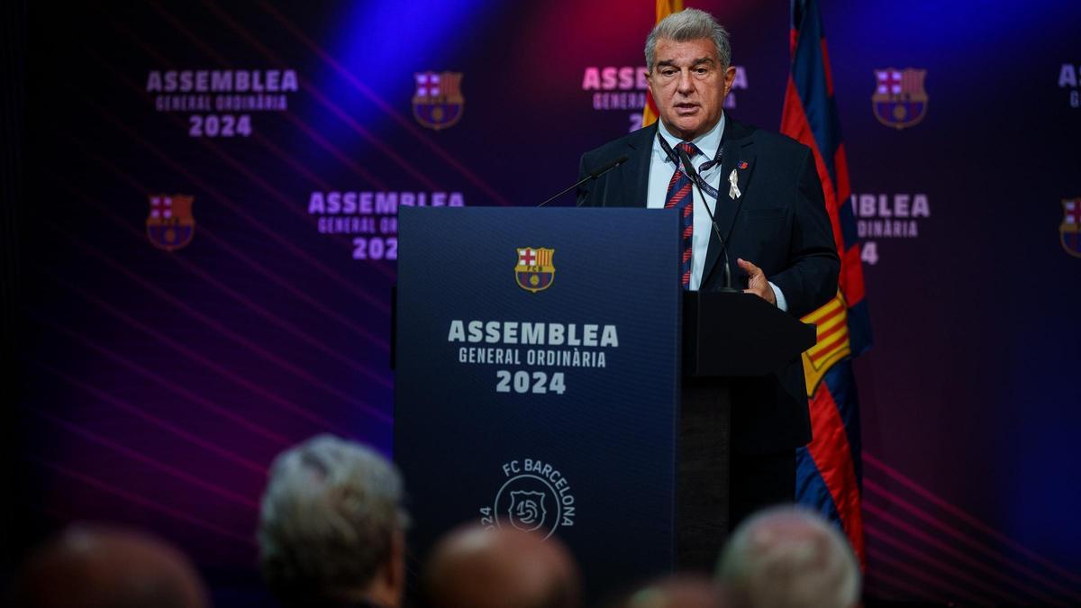 Joan Laporta, en su discurso ante la asamblea de compromisarios del Barça en el Auditori 1899 del Camp Nou.