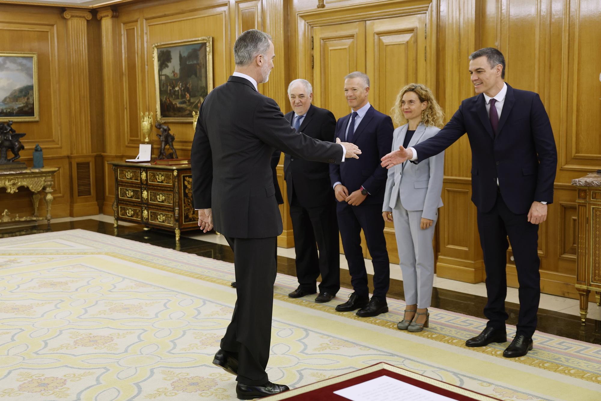 Miñones recibe la cartera del Ministerio de Sanidad