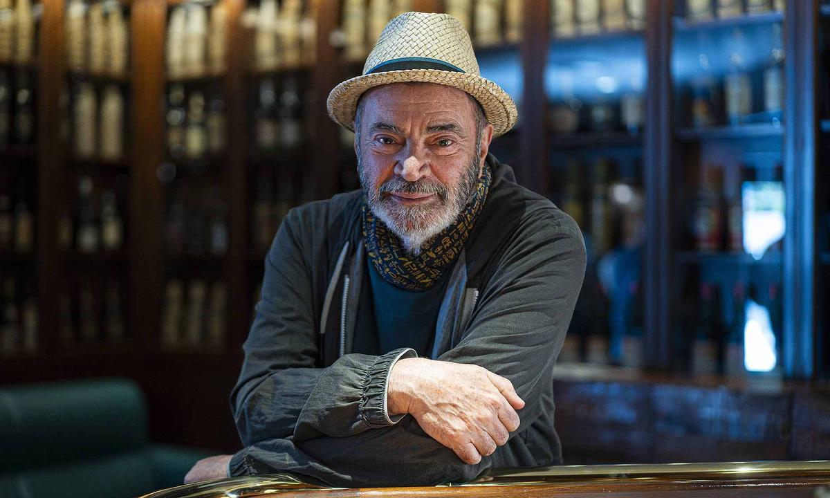 El escritor Jordi Esteva, autor de 'Dibujos de Siwa'.