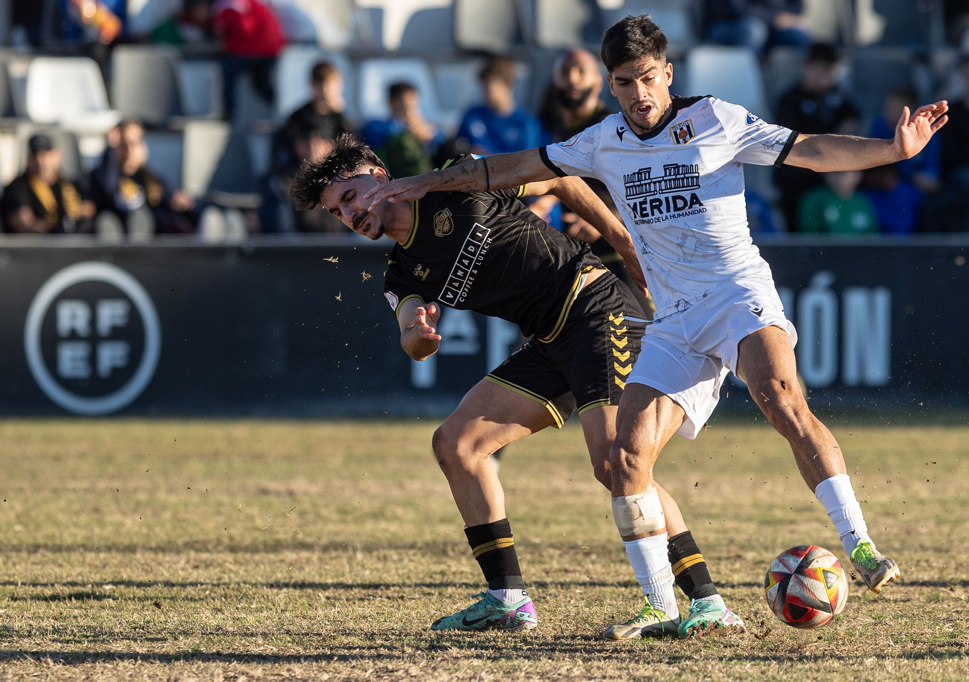 Las imágenes del partido entre el Intercity y la SD Mérida