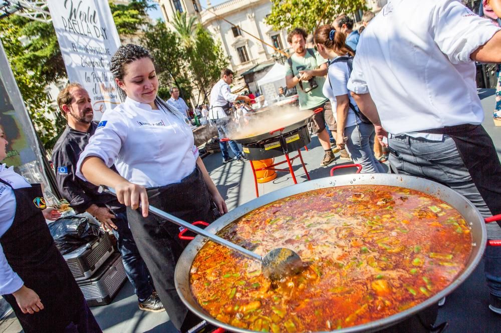 'Paella Day' en la Plaza del Ayuntamiento