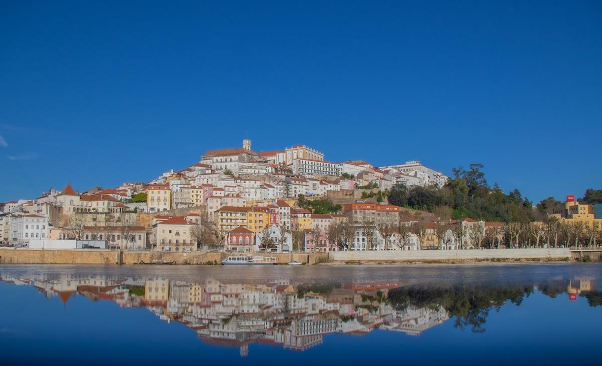 Vista de día de Coímbra.