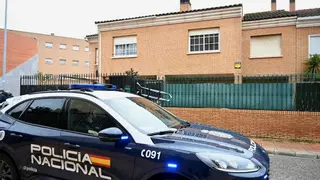 Detenidos tres menores por la muerte de la educadora de un piso tutelado en Badajoz