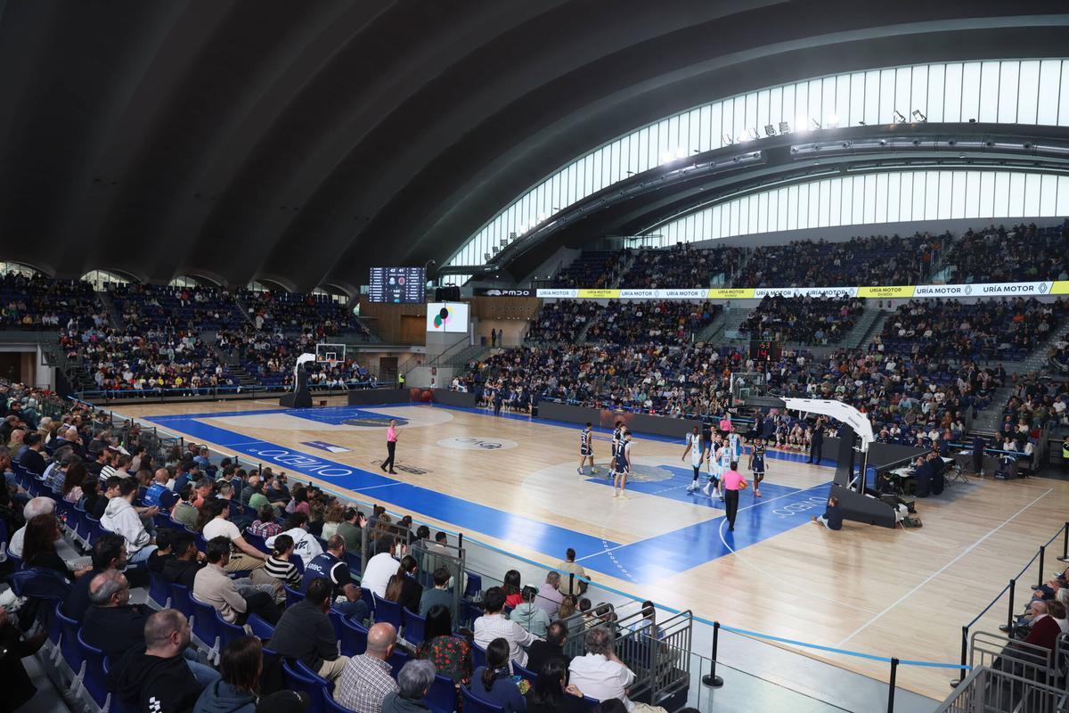 Un partido en el Palacio de los Deportes.