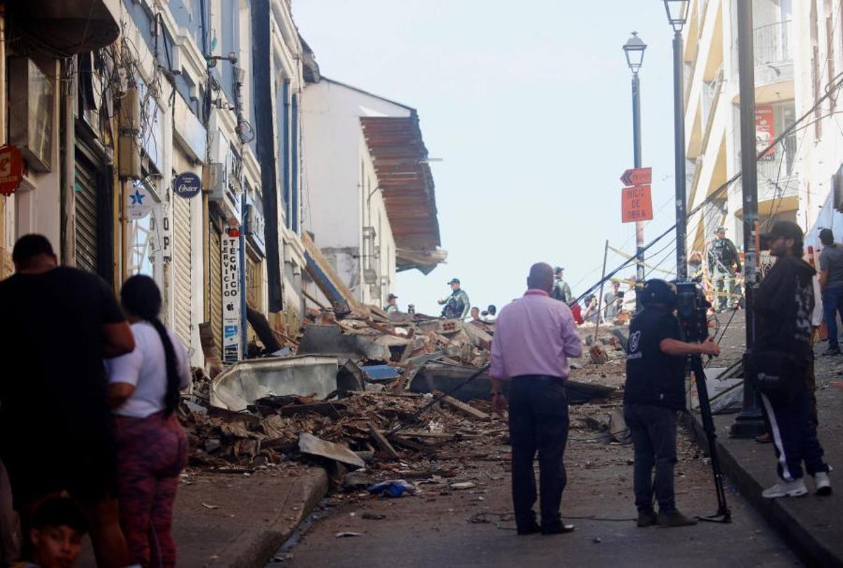 Imágenes del terremoto de magnitud 7,4 que ha sacudido a la mayor parte de Colombia Imágenes del terremoto de magnitud 7,4 que ha sacudido a la mayor parte de Colombia