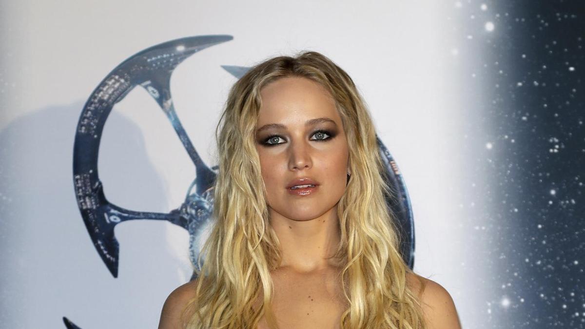 Jennifer Lawrence y su look de Dolce & Gabbana
