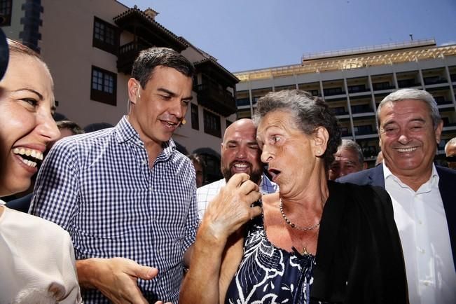 Delia Padrón Acto de los candidatos del PSOE al congreso y senado con la participación del candidato a la presidencia del gobierno Pedro Sánchez. , puerto de la cruz