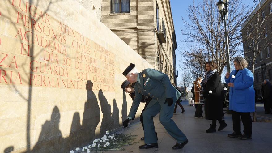 Zaragoza homenajea a las víctimas en el 36º aniversario del atentado de San Juan de los Panetes