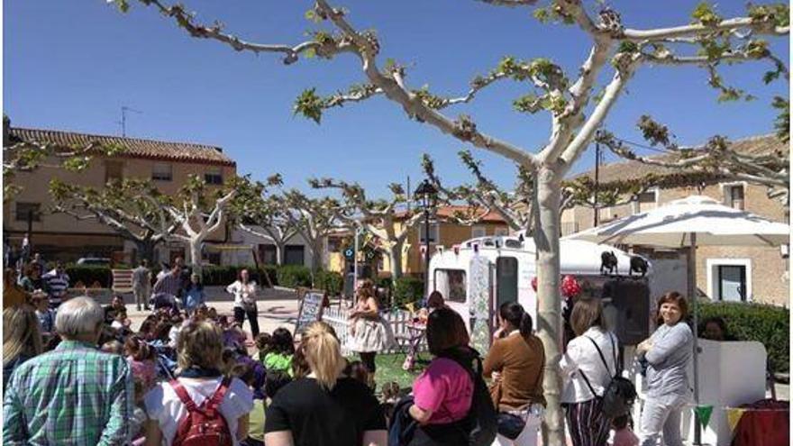 Las majas aportan su ‘glamour’ a las fiestas de San Pedro Mártir de Verona