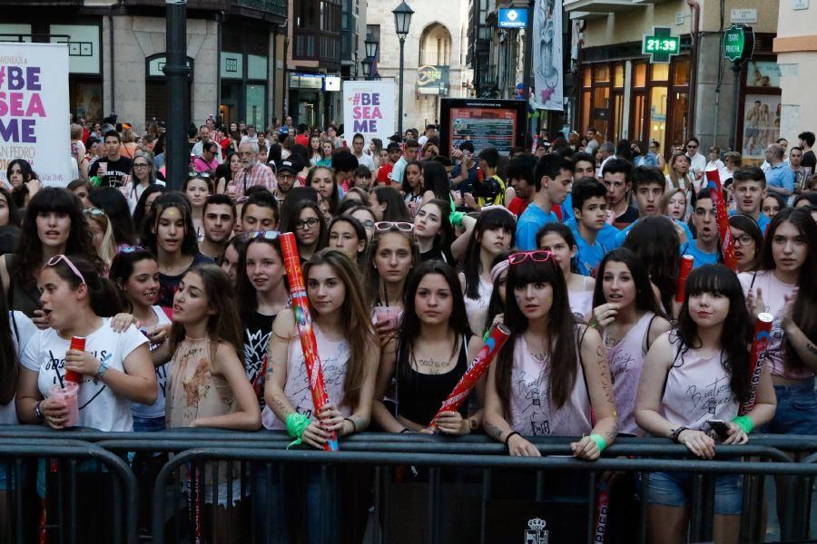 Los peñistas ponen el color en la iniciativa de Va