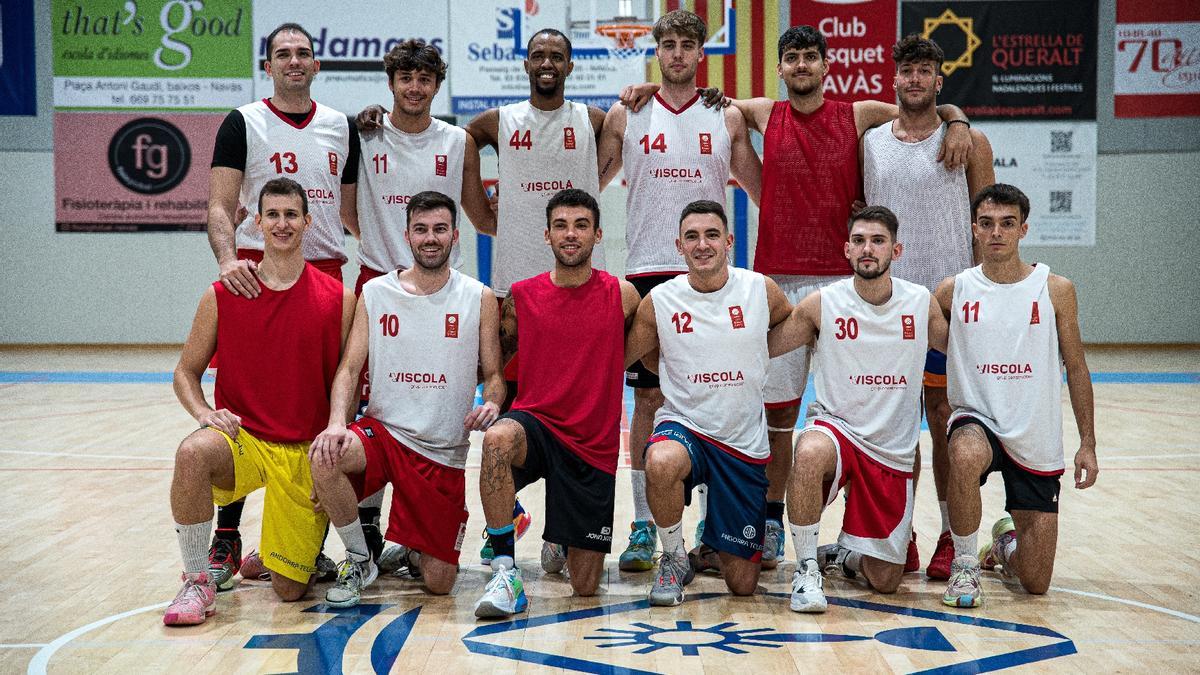 Imatges d'entrenament del CB Navàs Viscola abans de començar la Lliga EBA