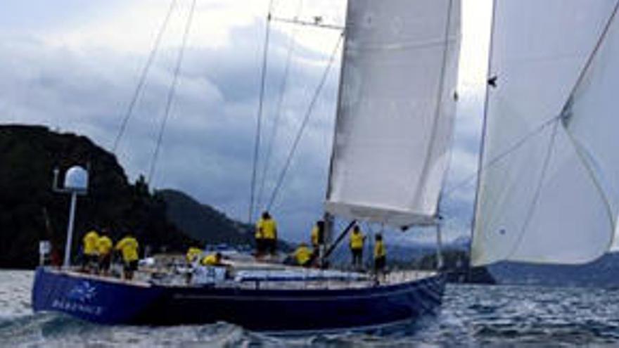 El barco ganador de la regata, Berenice, llegando a Santa Lucía. i WEB ARC