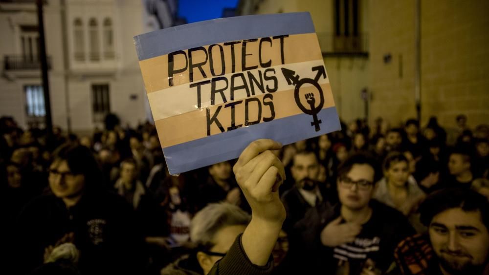 Concentración  a favor de los transexuales y contra el autobús tránsfobo de Hazte Oír