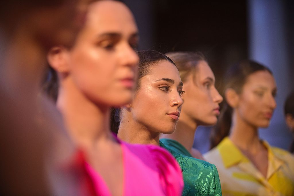 Desfile de moda en la plaza del Ayuntamiento de Cartagena