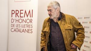 Quim Monzó en Òmnium Cultural durante el anuncio del premio.