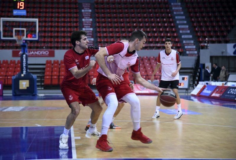 Entrenamiento a puerta abierta del Tecnyconta Zaragoza