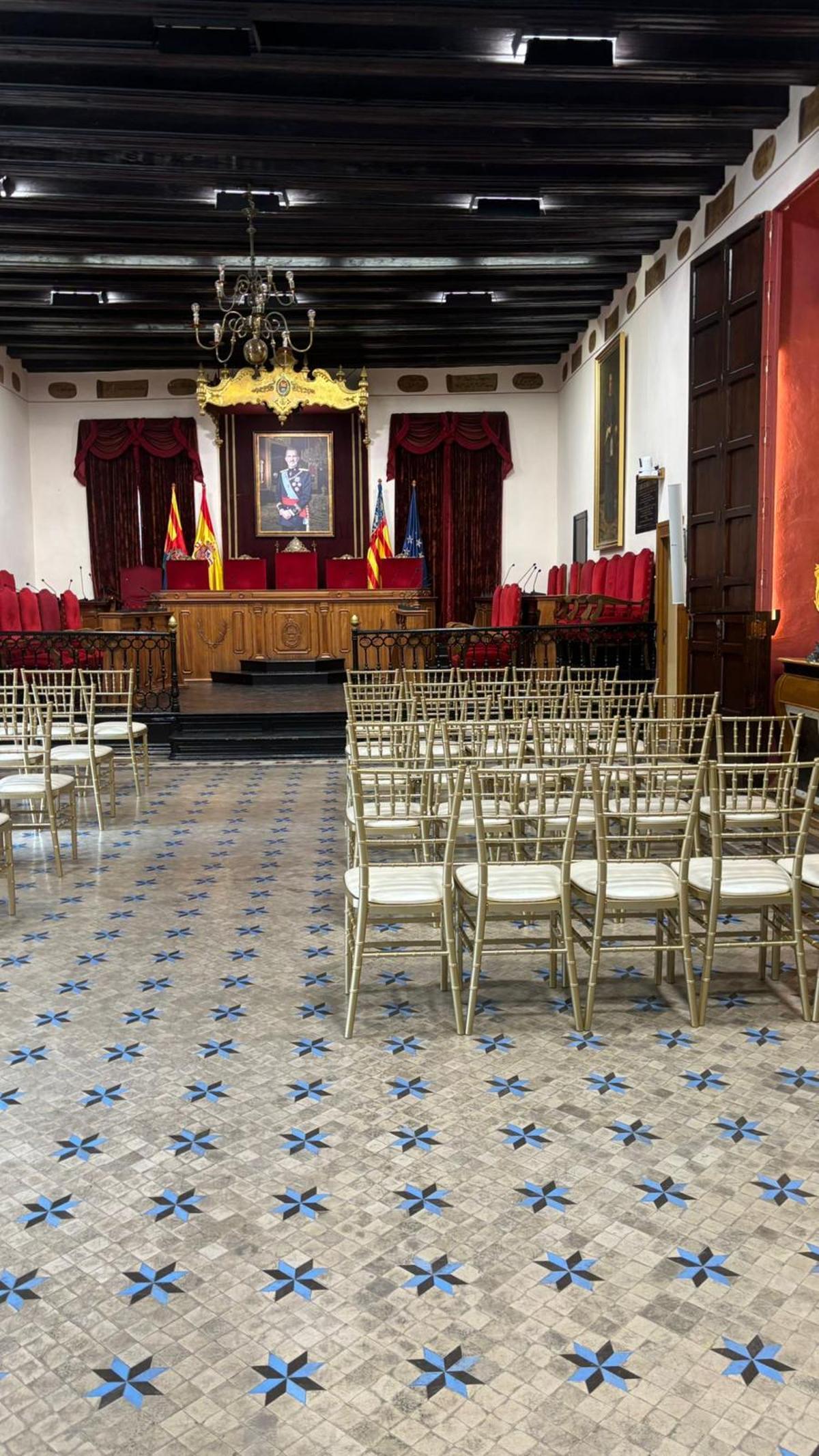Las sillas han sido colocadas este jueves en el salón de plenos
