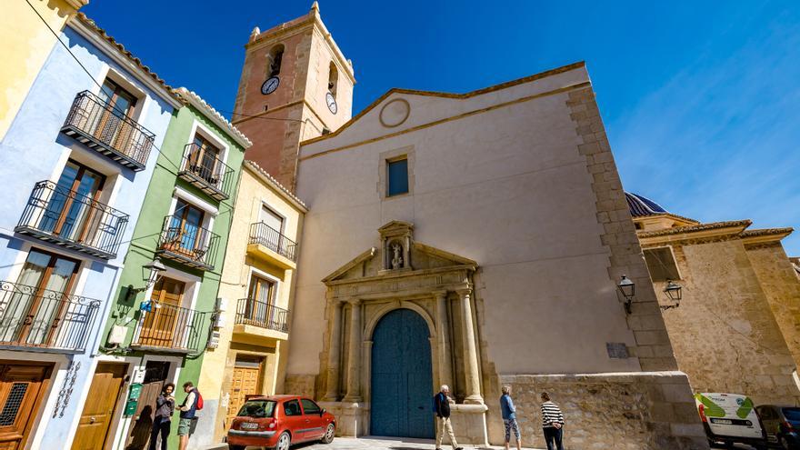 La Iglesia de la Asunción de La Vila ya luce su nueva fachada