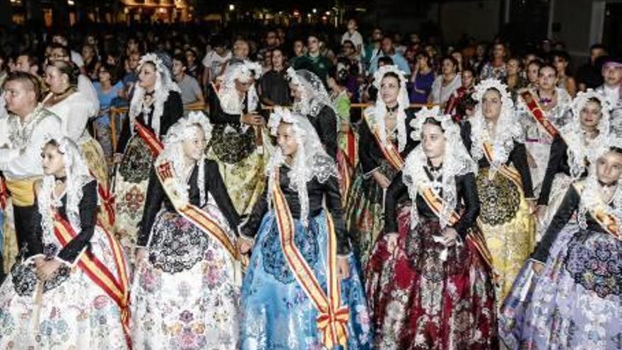 Las Fallas durante el acto del pregón.