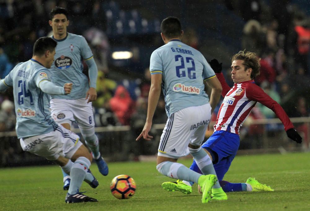 Las mejores fotografías del partido del conjunto celeste en el Vicente Calderón