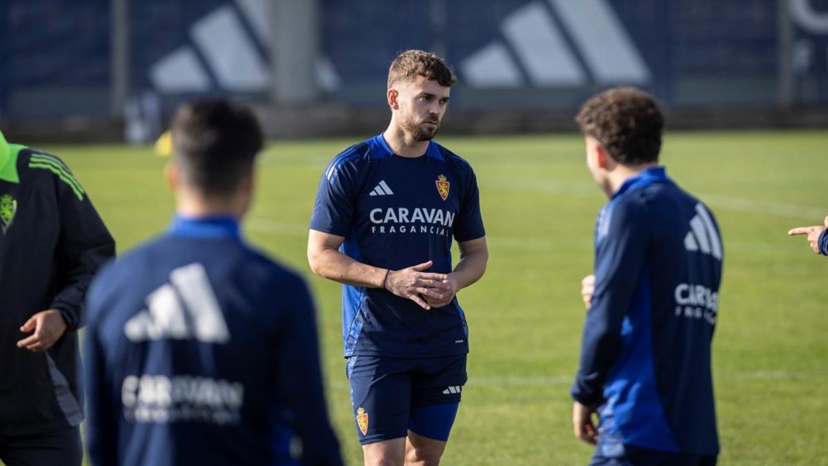 Soberón, serio en un entrenamiento con el Real Zaragoza.