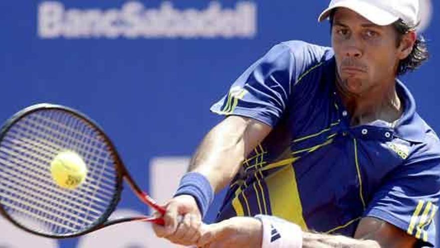 Verdasco, durante el partido contra Ferrer en el Godó.