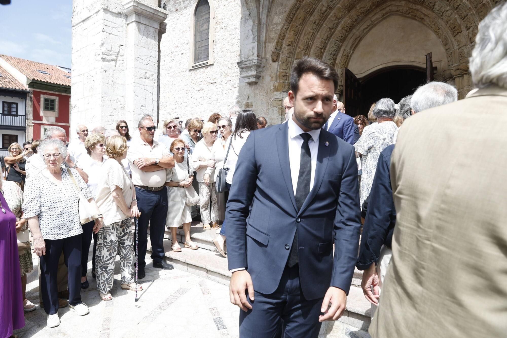Las imágenes del funeral de Antonio Trevín en la basílica de Llanes.