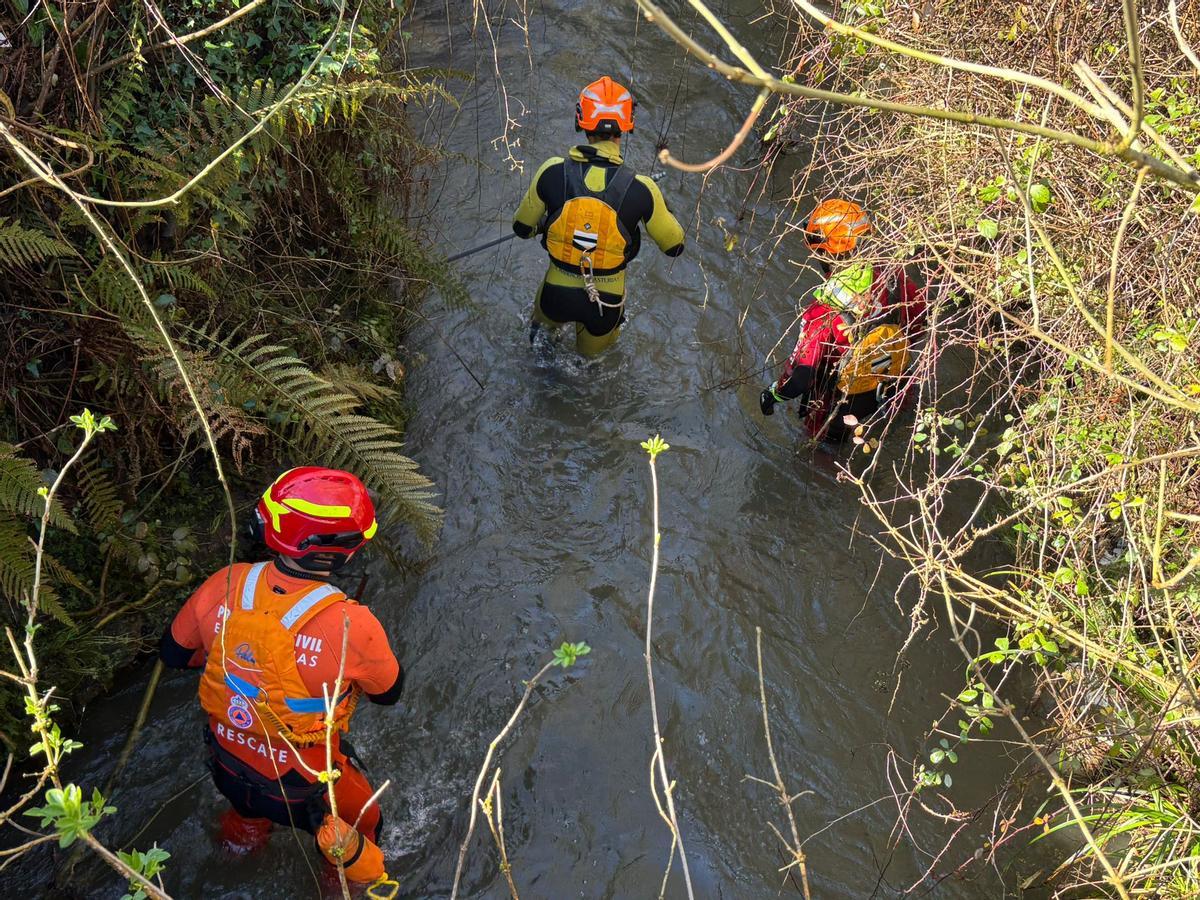Así es la intensa búsqueda, este domingo, de la mujer que cayó al agua en San Martín