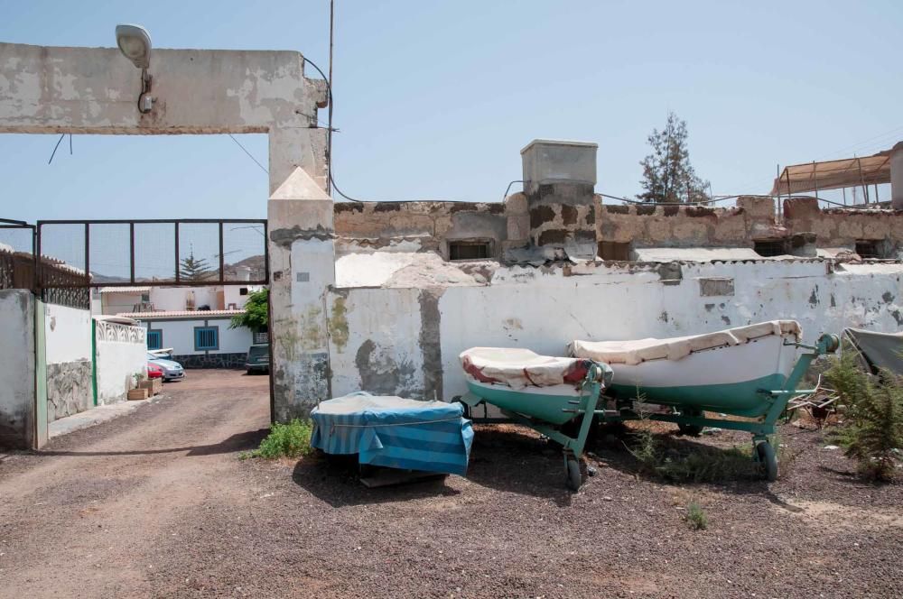 Afectados por la nueva playa de Tauro