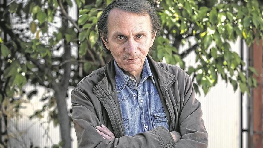 ¿Qué demonios eres, Houellebecq?